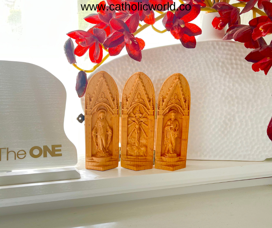 MN03 - Portable Holy Family Religious Icon Prayer Altar Catholic Virgin Jesus Joseph Catholic Statue Wooden Religious Gifts Prayer Supplies