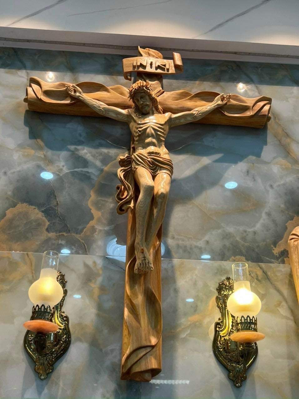 GJS01 - CHRIST & CRUCIFIX