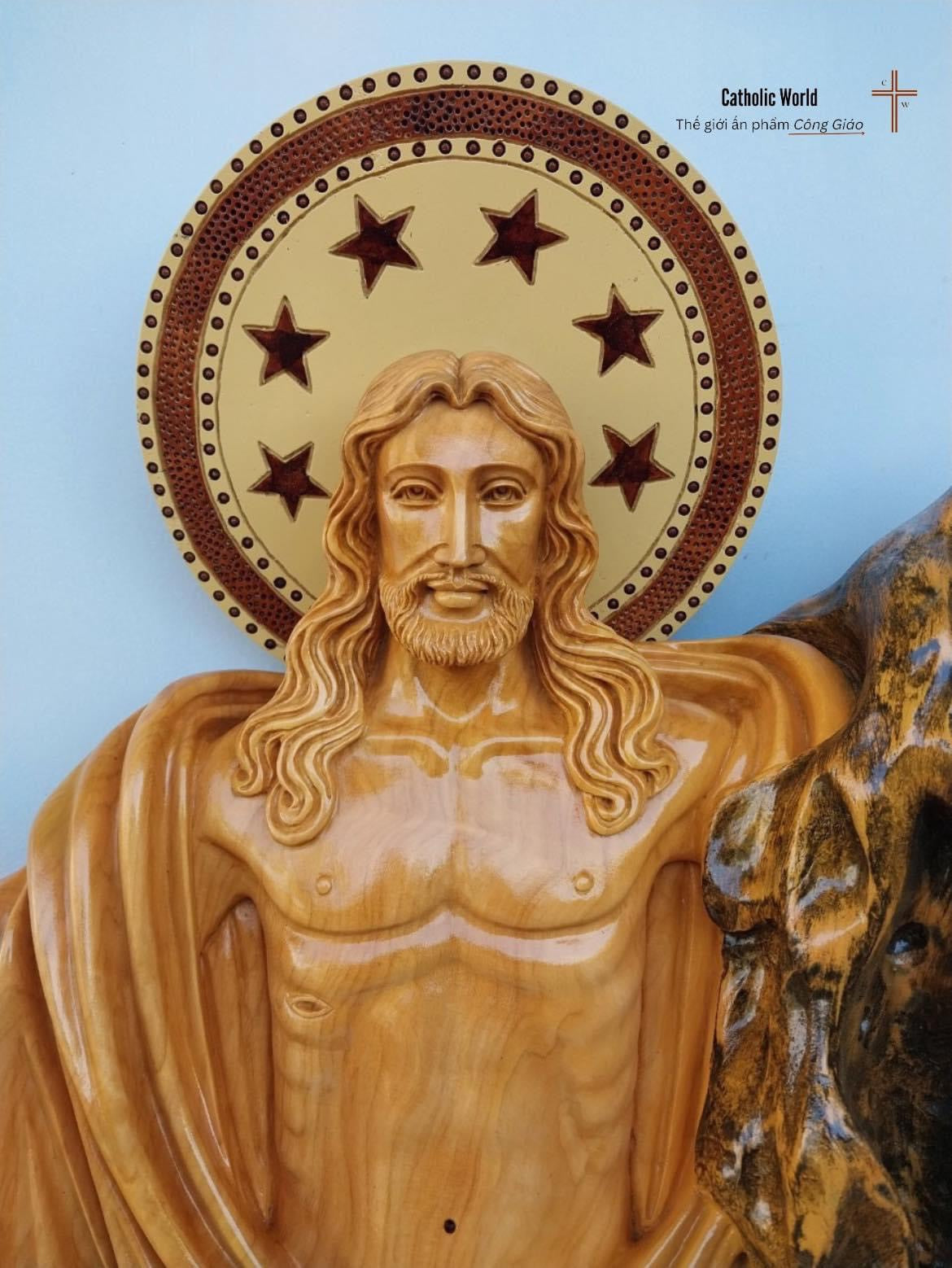 RY09 - Wood Carved Resurrection of Jesus